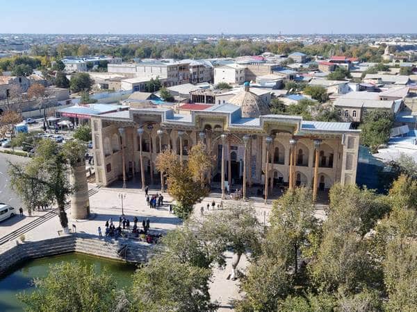 Bolo Khauz desde la torre de agua Bukhará