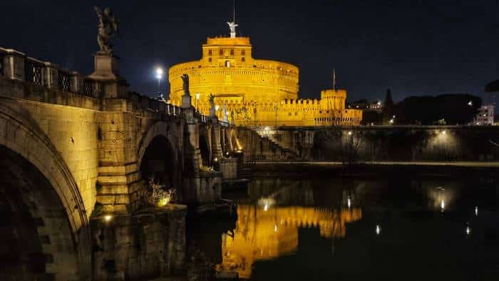 Castello Sant´Angello de noche
