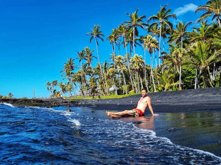 playa de arena negra Consejos para viajar a Hawaii