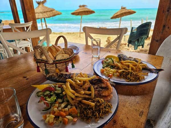 Restaurante con vistas al mar, Djerba (Túnez)