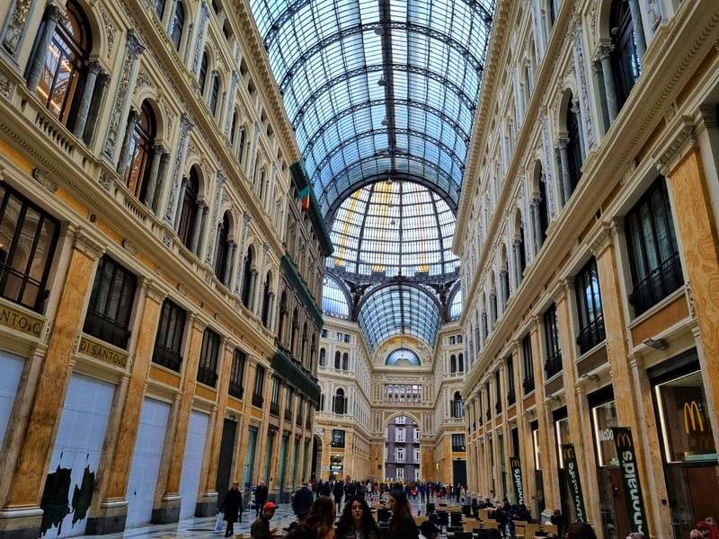 Galleria Umberto I qué ver en Nápoles