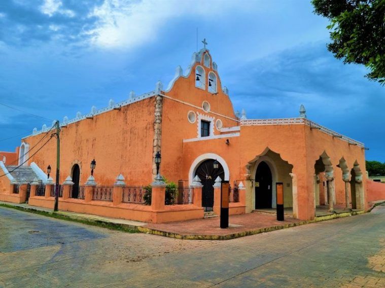 Iglesia de La Candelaria, Valladolid (México)