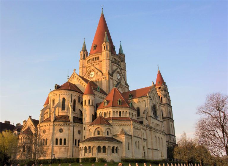 Iglesia de San Francisco de Asís, Viena