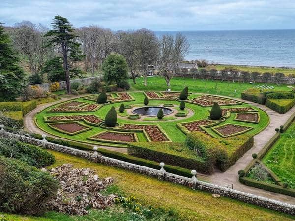 Jardines del castillo de Dunrobin