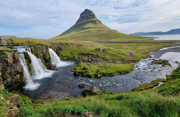 Cascadas de Kirkjufellsfoss Islandia