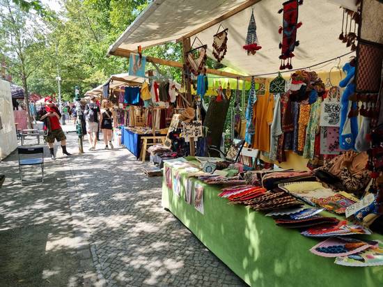 Maybachufer market