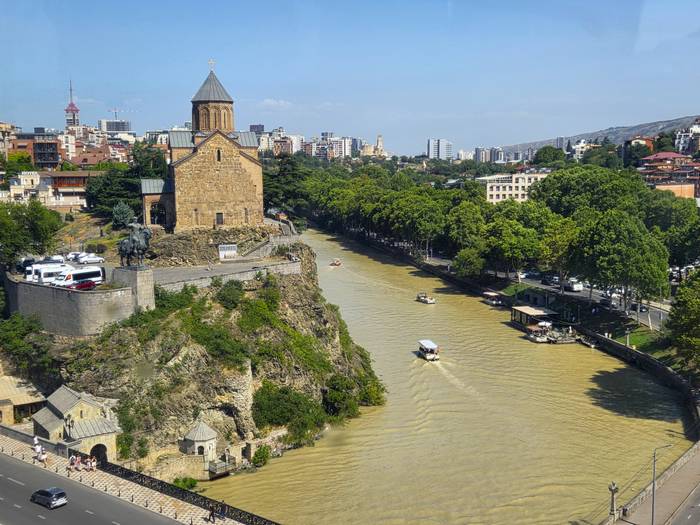 Iglesia de Metekhi, qué ver en Tiflis