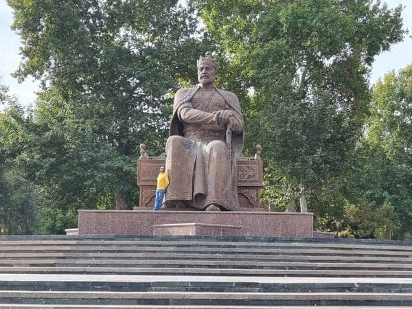 Monumento de Amir Temur