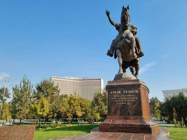 Plaza Amir Temur, el corazón de Tashkent