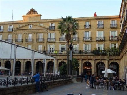 Plaza Nueva, qué ver en Bilbao en un día