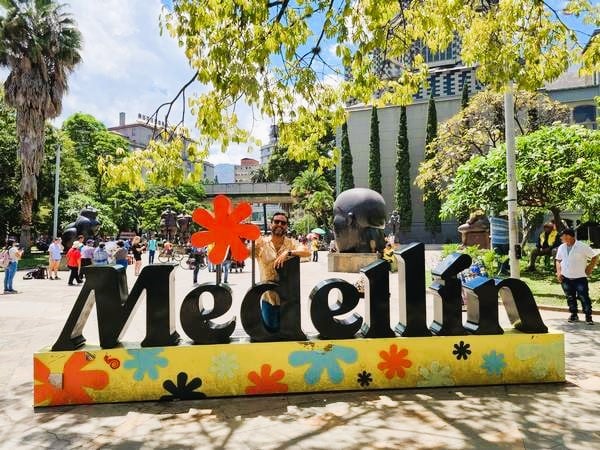 Plaza botero medellin 2