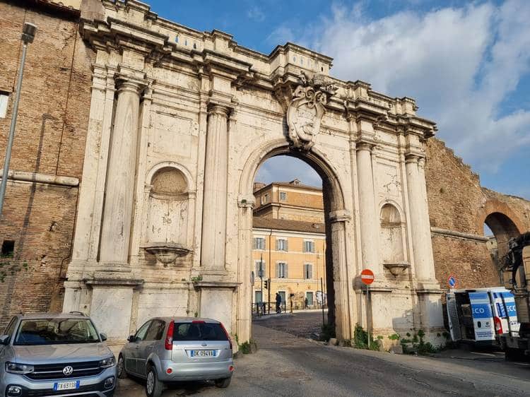 Porta Portese Trastevere