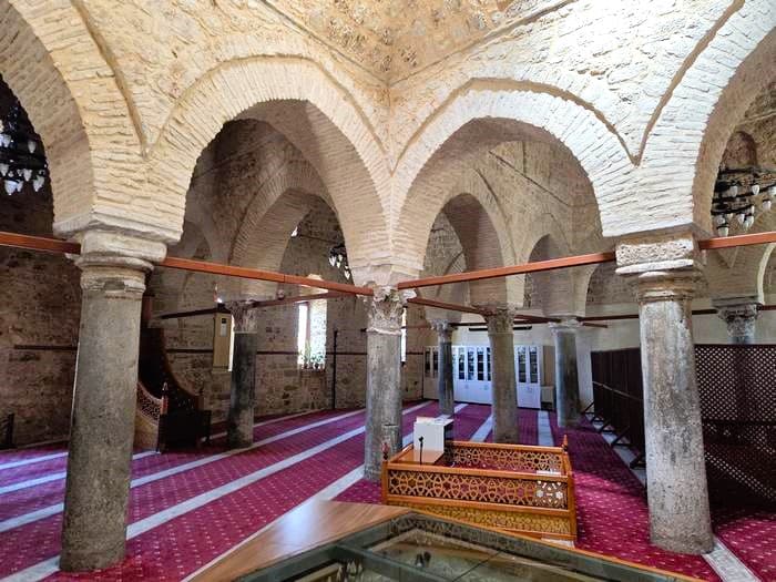 Mezquita Yivli Minare