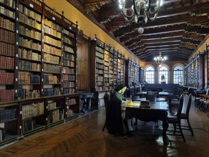 Biblioteca del Convento de Santo Domingo Lima