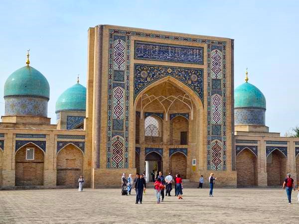 Hazrat Imam complex