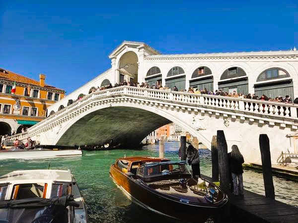 Puente de Rialto Venecia
