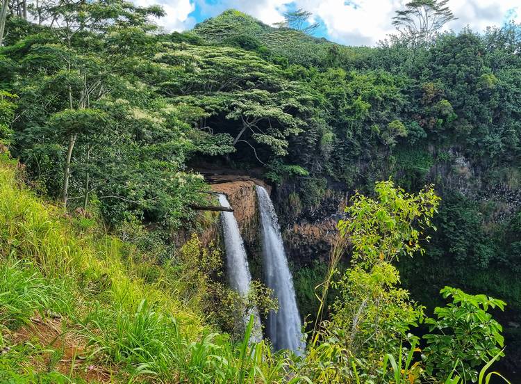 Rainbow Falls (Big Island)