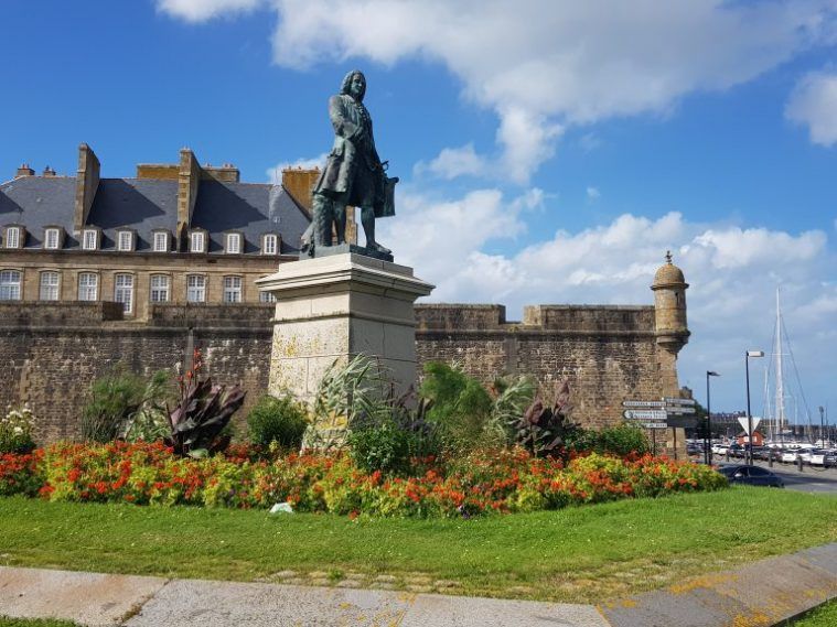 Estatua de un corsario