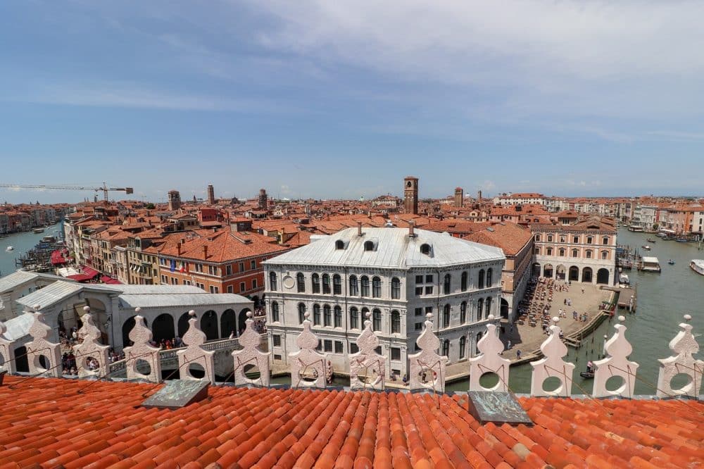 Terraza con vistas del gran canal Venecia