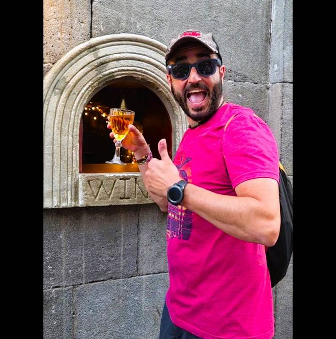 Ventana de vino Atoneli