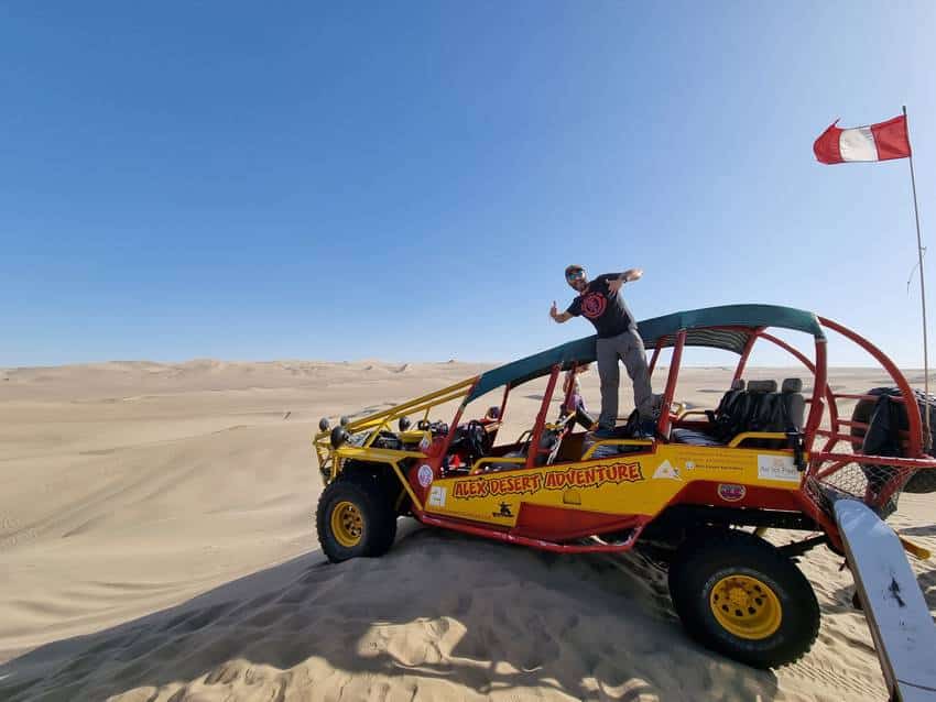 Buggy en las dunas de Huacachina