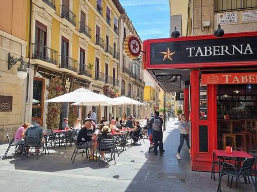 Calle Castaños