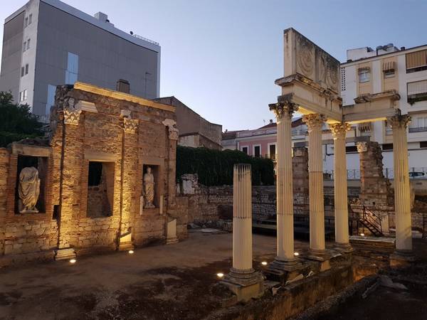 Pórtico del foro romano, Mérida