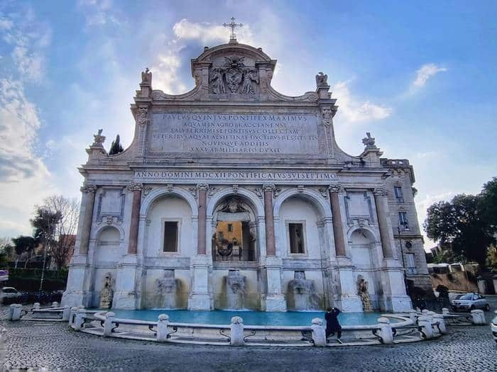 Fontana Aqua Paola Roma