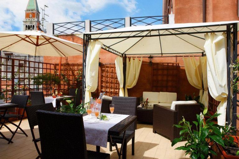 hotel económico donde dormir en venecia