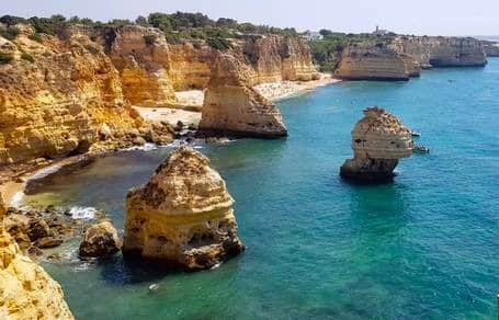 Praia da Marinha, una de playas del Algarve más bonitas