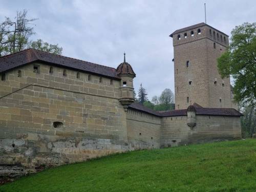Murallas y Puerta de Morat friburgo suiza