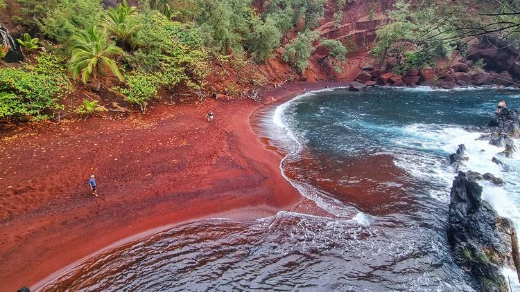 Playa de arena roja, Maui