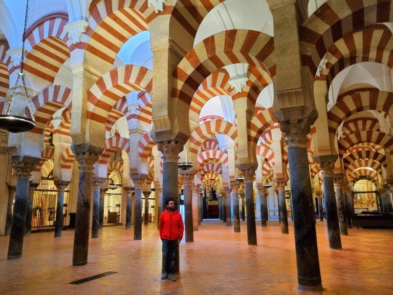 Interior de la mezquita de Córdoba