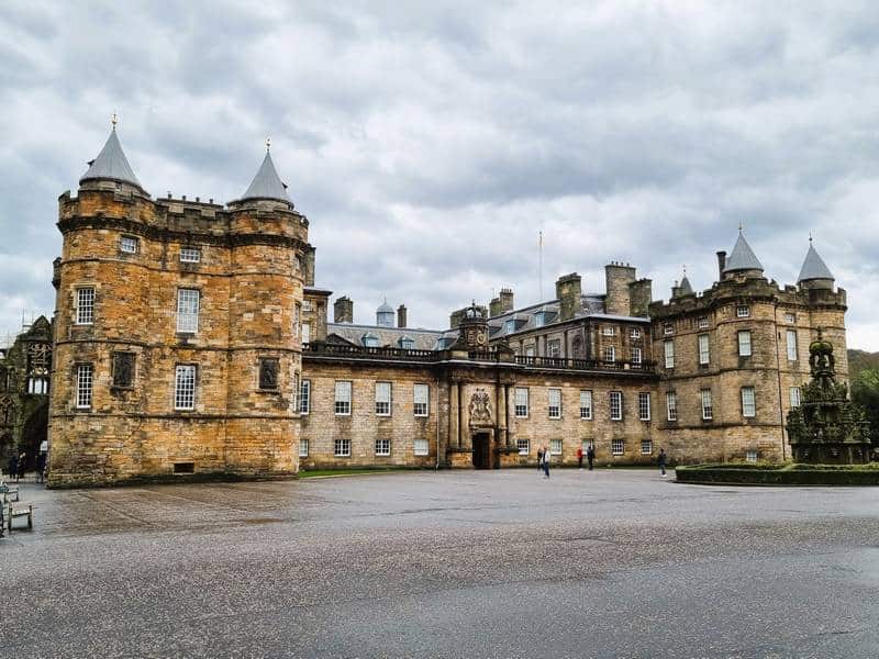qué ver en Edimburgo holyroodhouse