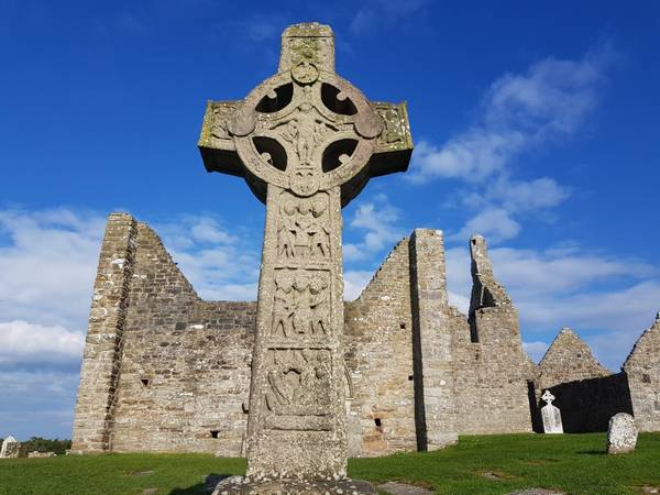 Cruz irlandesa en Clonmacnoise