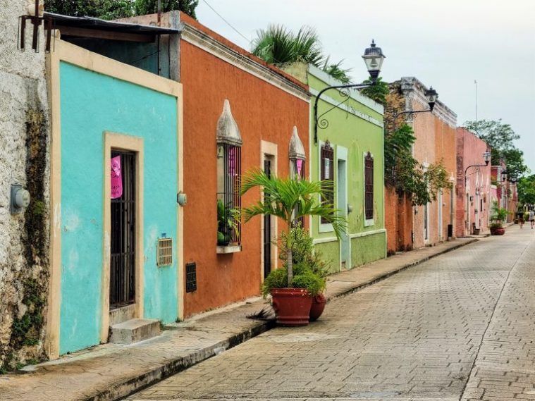 Calzada de los Frailes, Valladolid (México)