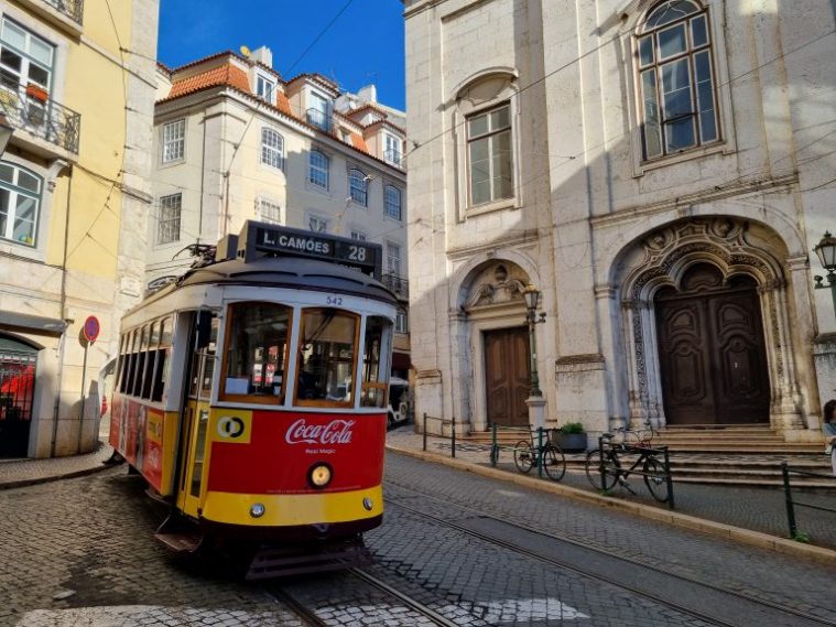 Tranvía qué ver en Alfama